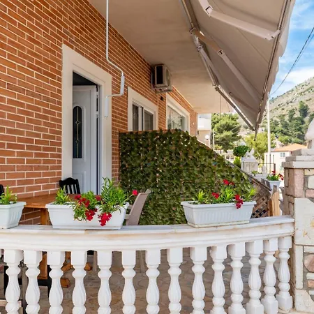 Vila Basho Sarande Exterior photo